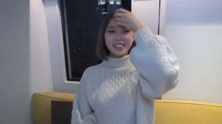 真实包养女大学生，深喉干哭高颜值学生妹